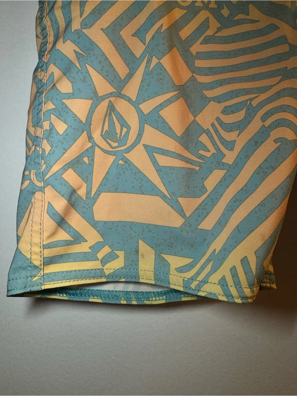 Volcom lightweight boys